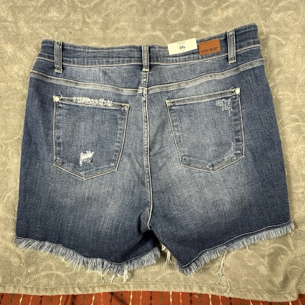 Judy Blue Distressed Tulip Hem Denim Shorts 3XL Frayed Cut Off Destroyed New